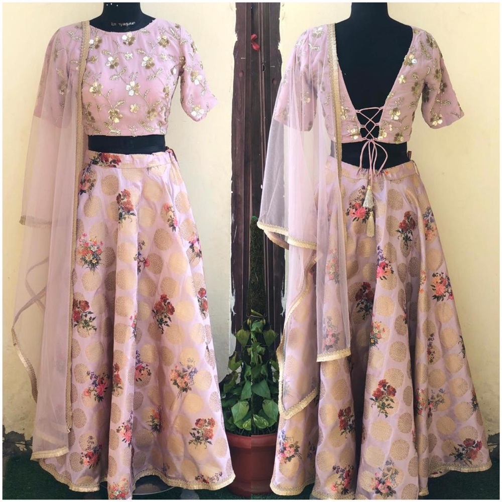 Silk Banarasi Lehenga Choli 3 piece Set  in Floral print
